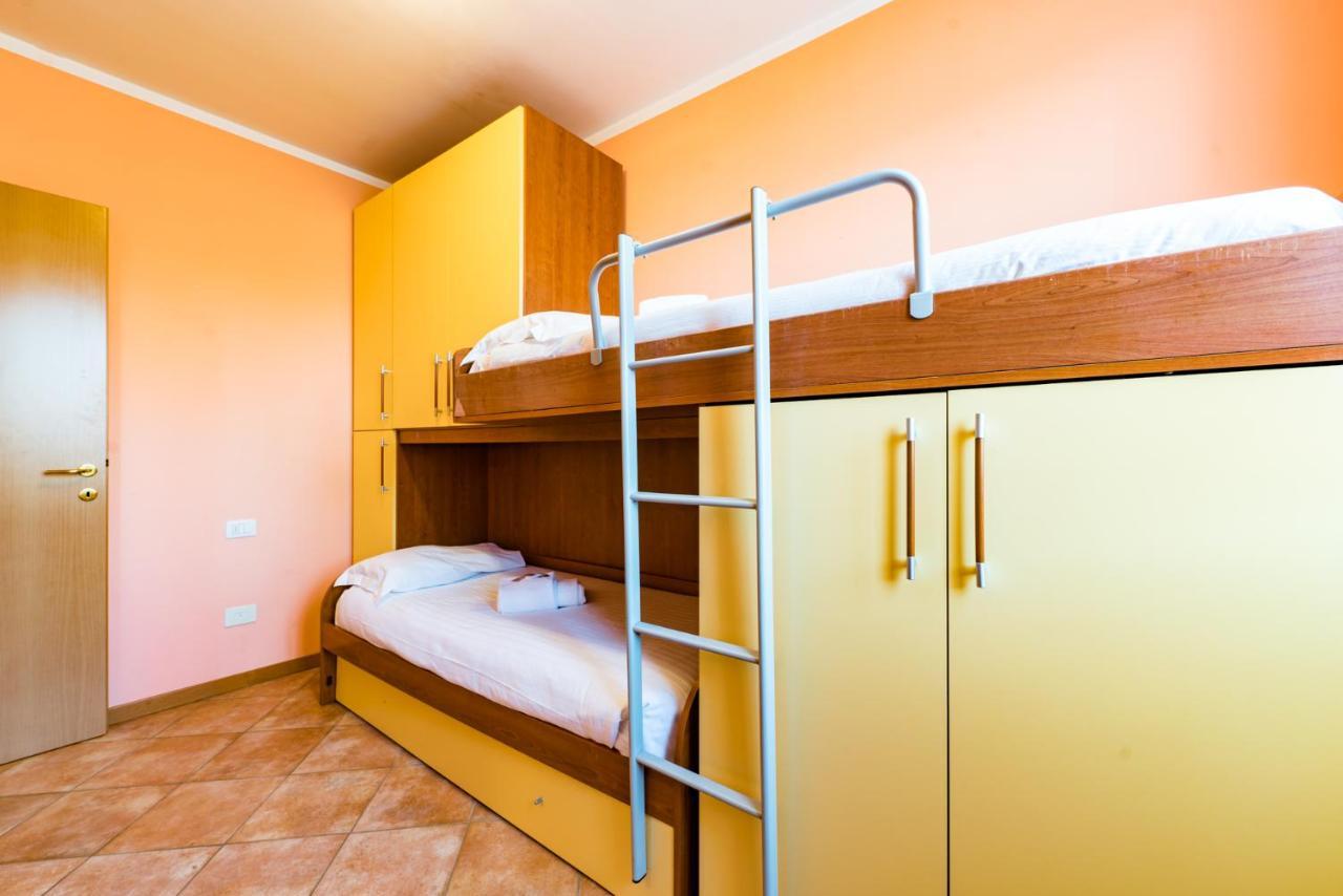 Gardappartamenti Artisti Pool Apartment Desenzano del Garda